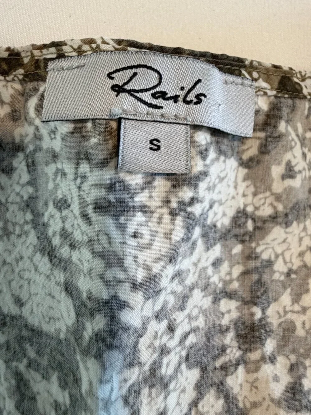 RAILS Nyla Cutout Cotton V Neck Dress Olive Vine Green Small - Picture 12 of 15